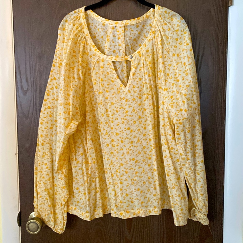 Women’s Long Sleeve Cotton Blouse. XL